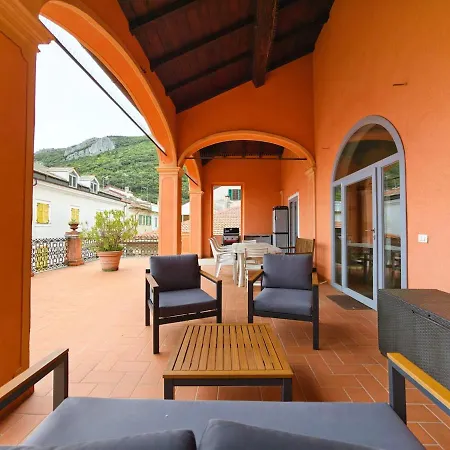 Rivierarent La Terrazza Sul Borgo Apartmán Finale Ligure