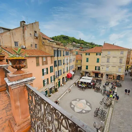 Rivierarent La Terrazza Sul Borgo Apartmán Finale Ligure