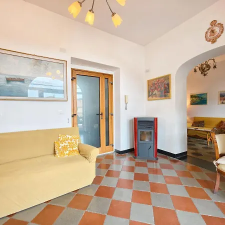 Rivierarent La Terrazza Sul Borgo Apartmán *