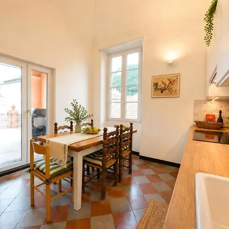 Apartmán Rivierarent La Terrazza Sul Borgo *
