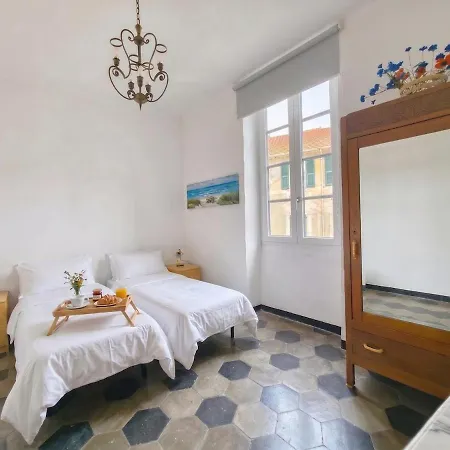 Rivierarent La Terrazza Sul Borgo Apartament *