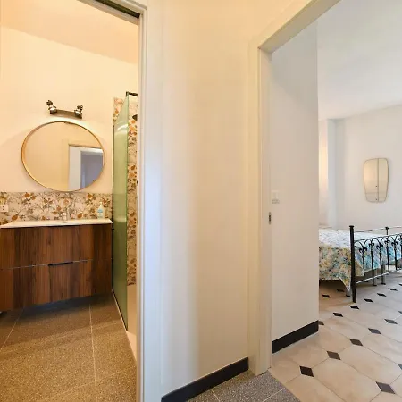 Rivierarent La Terrazza Sul Borgo Apartmán *